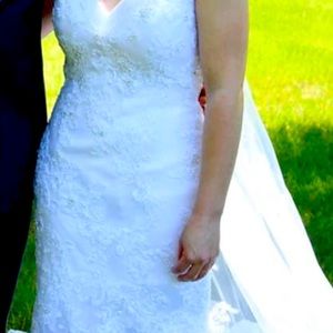 Wedding dress white size 1 altered 32 c cup